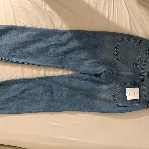 High Rise Jeans - Picture 2 of 3